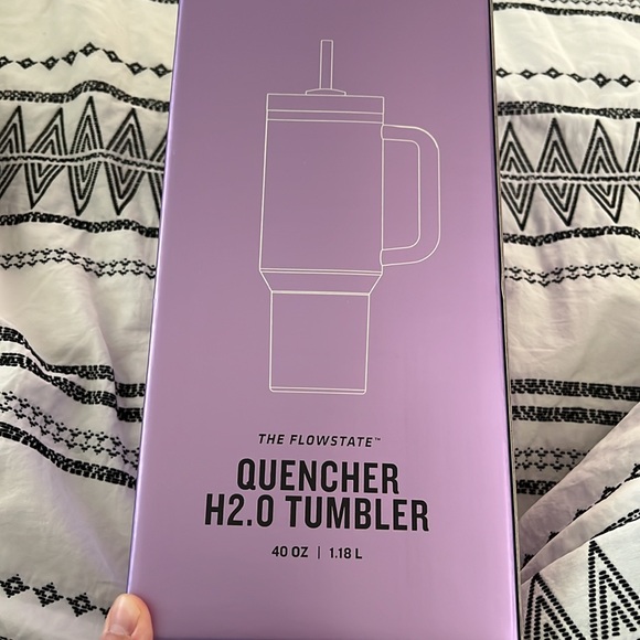 NEW Stanley x Olivia Rodrigo 40 oz Tumbler - Picture 8 of 14